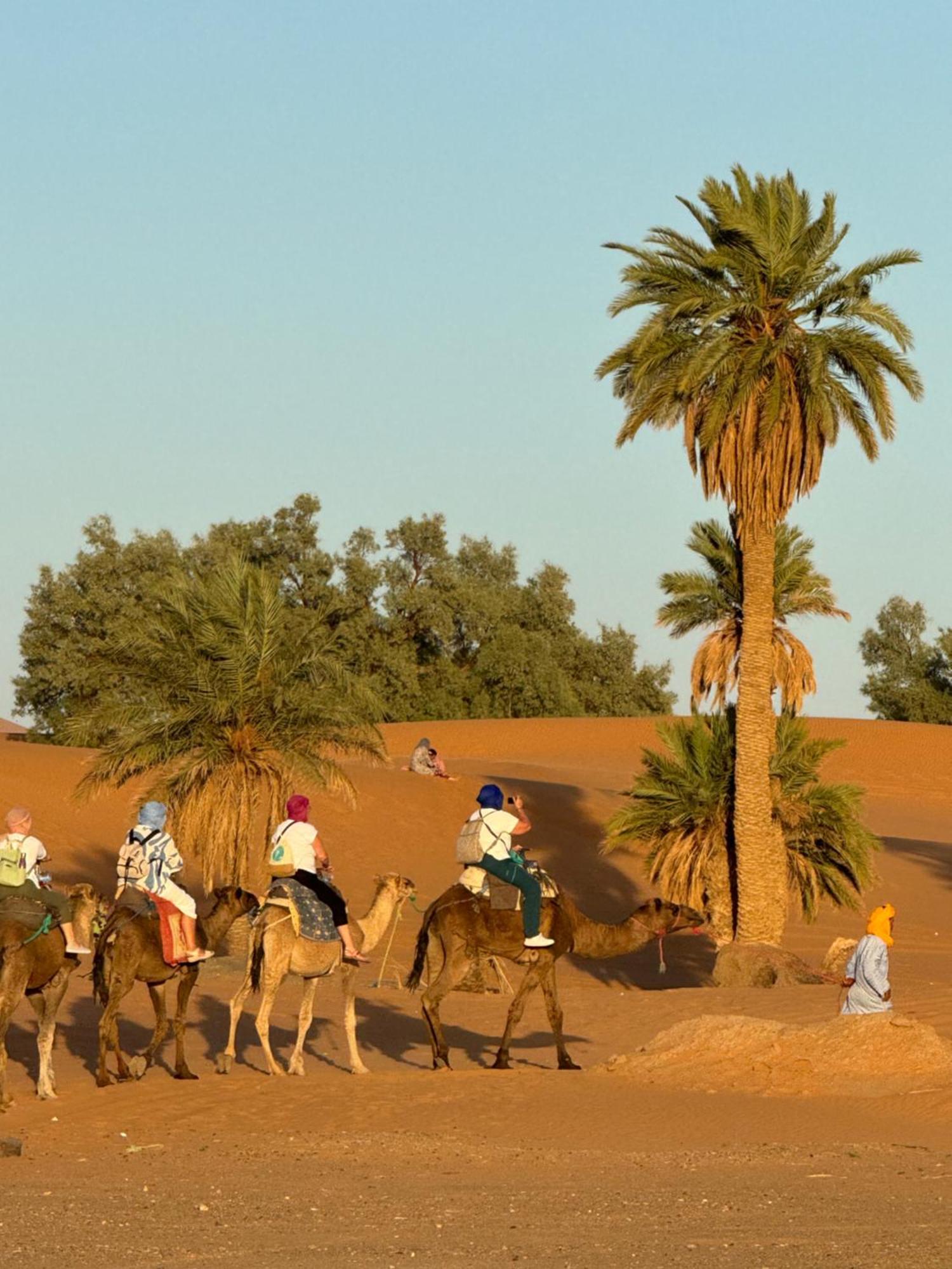 Sahara Vibes Luxury Camp Villa Merzouga Bagian luar foto