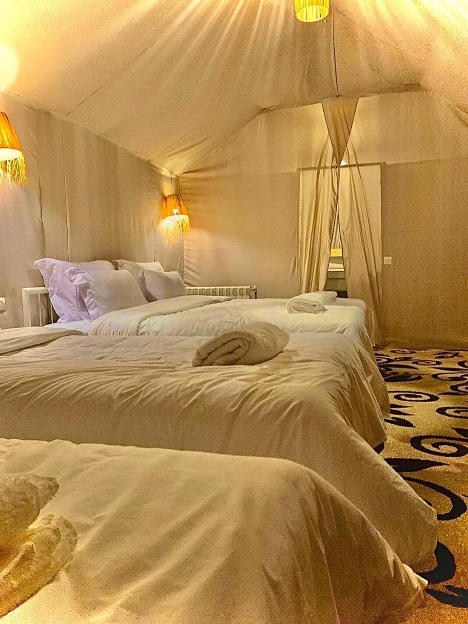 Sahara Vibes Luxury Camp Villa Merzouga Bagian luar foto
