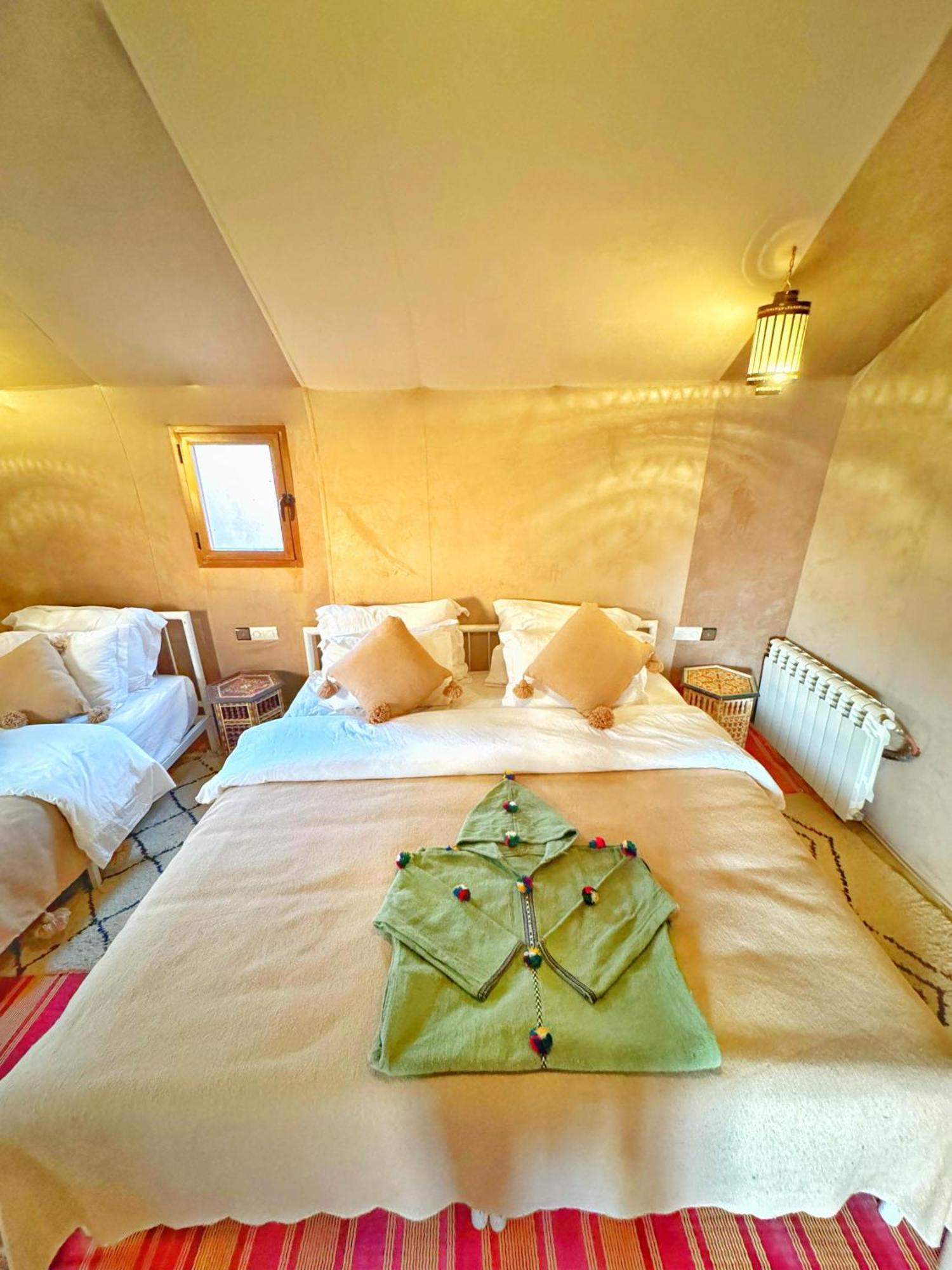 Sahara Vibes Luxury Camp Villa Merzouga Bagian luar foto