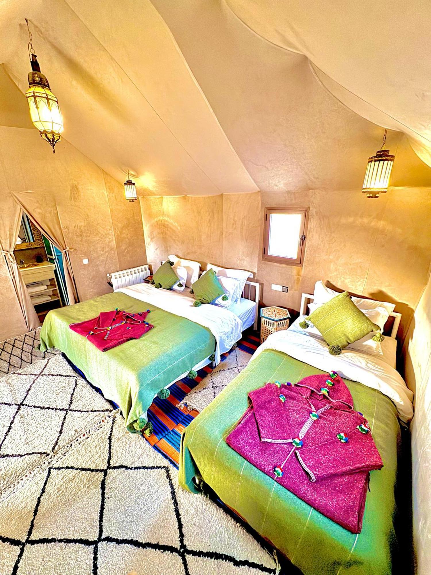 Sahara Vibes Luxury Camp Villa Merzouga Bagian luar foto
